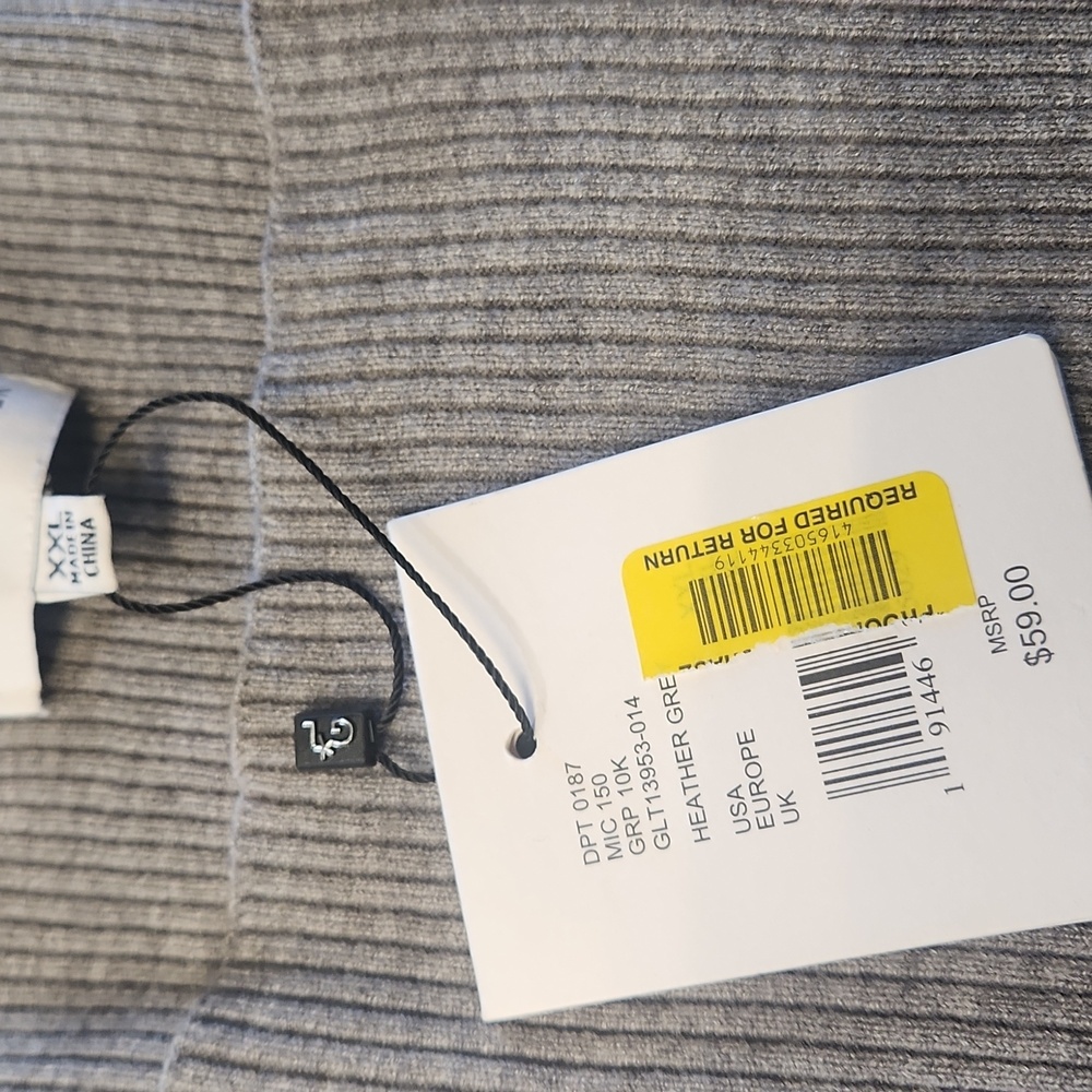 sweater - Picture 3 of 4